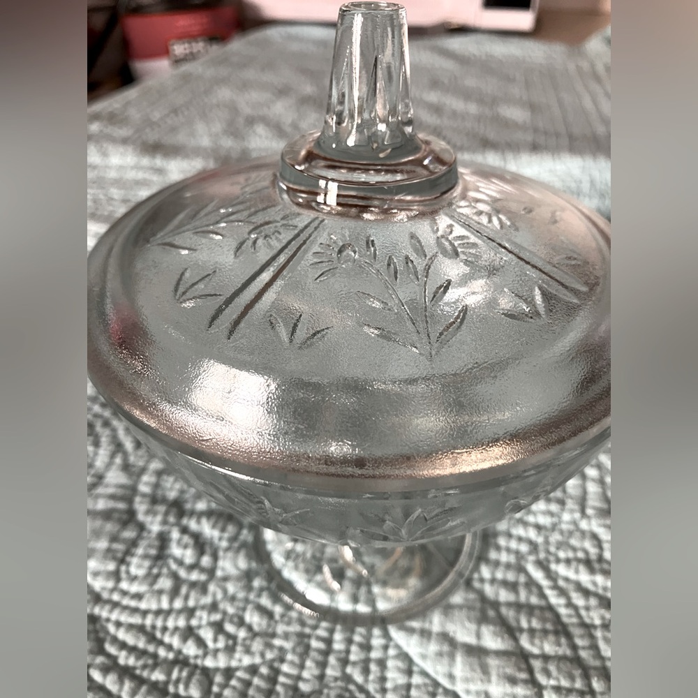 VTG rare KIG Indonesia clear glass  daisy pattern